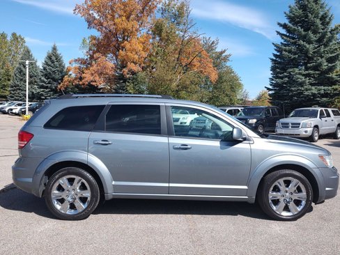 Used 2010 Dodge Journey R/T w/ Flexible Seating Group image 25