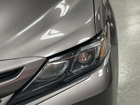 Certified 2023 Toyota Camry SE image 6