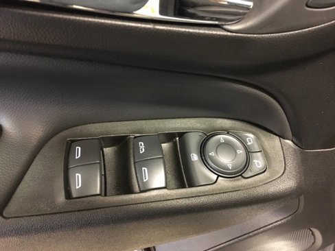 Used 2024 Chevrolet Equinox LT image 32