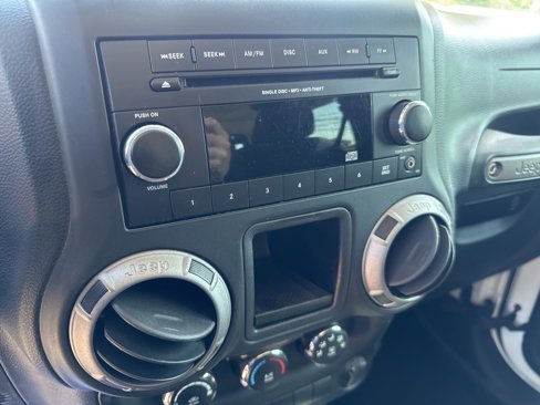 Used 2013 Jeep Wrangler Sport image 19