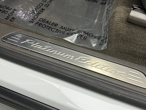 Used 2017 Porsche Cayenne Platinum Edition image 28