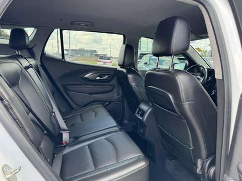 Used 2021 GMC Terrain SLT image 13