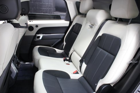 Used 2020 Land Rover Range Rover Sport HST image 29