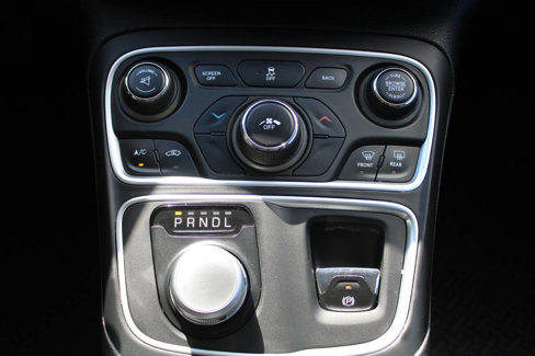 Used 2015 Chrysler 200 Limited image 34