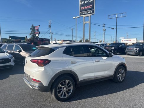 Certified 2022 Buick Encore GX Essence w/ Experience Buick Package image 5