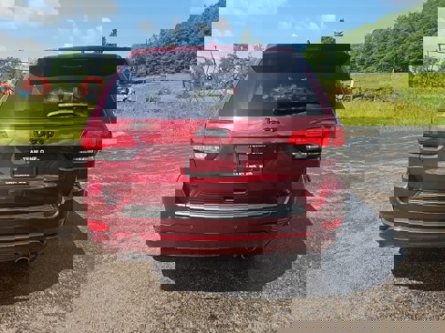 Used 2019 Jeep Grand Cherokee Altitude image 4
