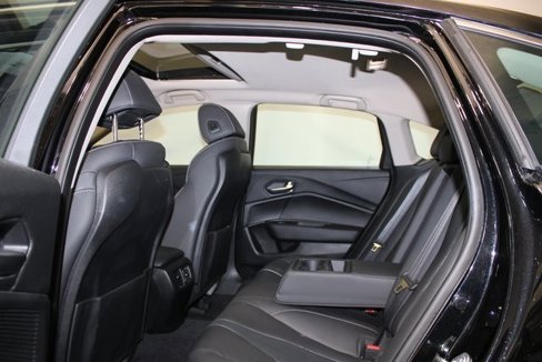 Used 2022 Acura TLX w/ Technology Package image 9