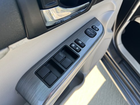 Used 2013 Toyota Camry LE image 15
