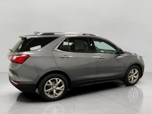 Used 2018 Chevrolet Equinox Premier image 2