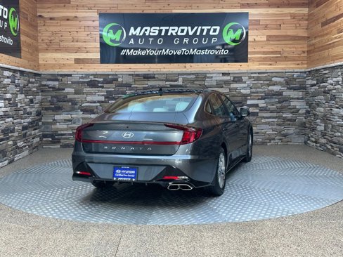 Used 2022 Hyundai Sonata SEL w/ Convenience Package image 9