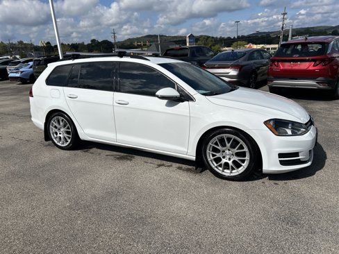 Used 2015 Volkswagen Golf S image 4