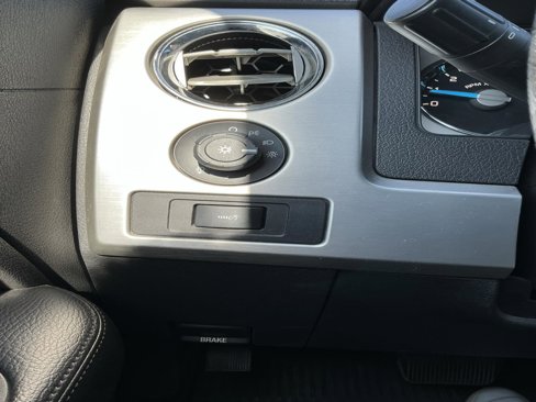 Used 2013 Ford F150 Platinum image 14