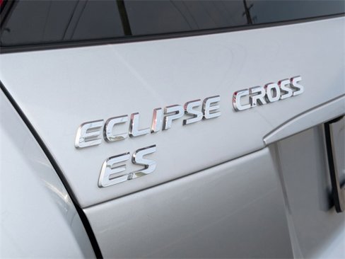 Used 2020 Mitsubishi Eclipse Cross ES image 10