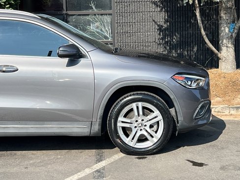 Used 2021 Mercedes-Benz GLA 250 w/ Premium Package image 21