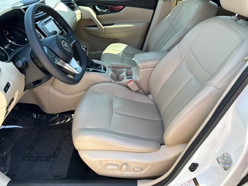 Certified 2019 Nissan Rogue SL w/ Premium Package image 9