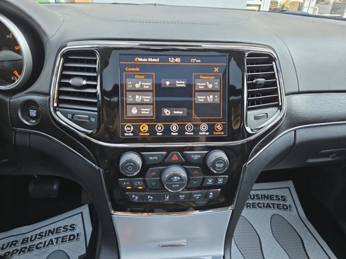 Certified 2020 Jeep Grand Cherokee Summit w/ Platinum Series Group image 23