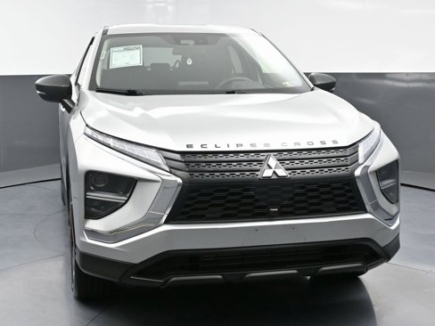 Used 2022 Mitsubishi Eclipse Cross LE image 4