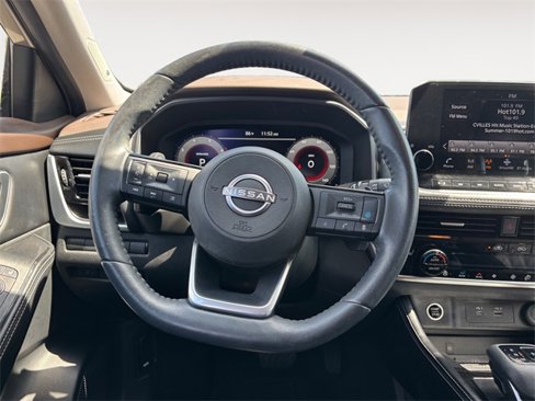 Used 2023 Nissan Rogue Platinum w/ Platinum Premium Package image 12