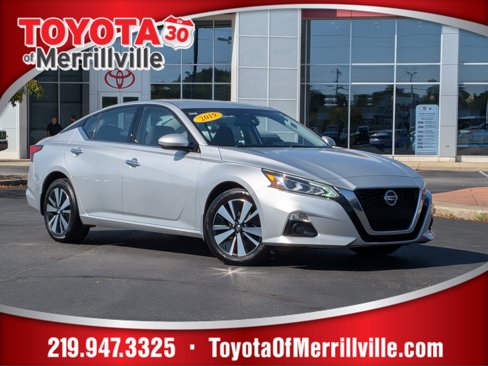 Used 2019 Nissan Altima 2.5 SV image 1