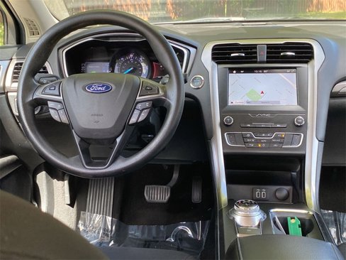 Used 2019 Ford Fusion SE image 23