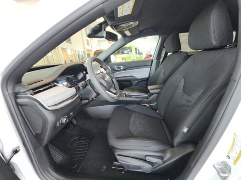 New 2025 Jeep Compass Sport w/ Mopar Graphics Package image 20
