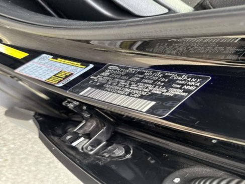 Used 2021 Hyundai Venue SE image 18