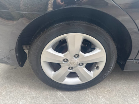 Used 2009 Kia Spectra SX image 25
