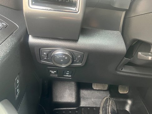 Used 2018 Ford F150 XLT w/ Equipment Group 302A Luxury image 34
