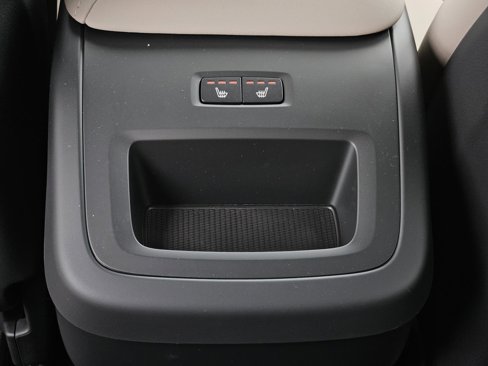 New 2026 Volvo XC60 B5 Plus w/ Protection Package Premier image 29