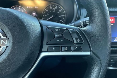 Used 2023 Nissan Kicks SV image 17