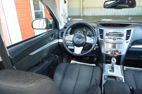 Used 2010 Subaru Outback 2.5i Premium w/ Protection Package 1A image 40