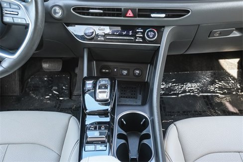 Certified 2022 Hyundai Sonata Limited w/ Preferred Accessory Package image 14