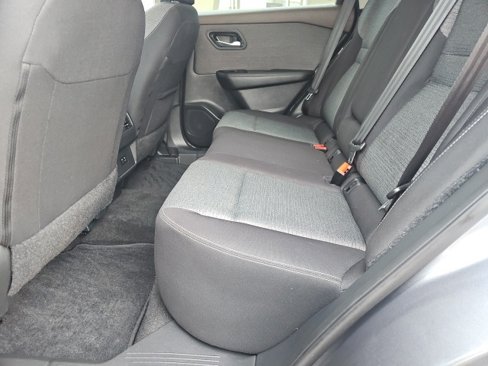 Used 2023 Nissan Rogue SV image 13