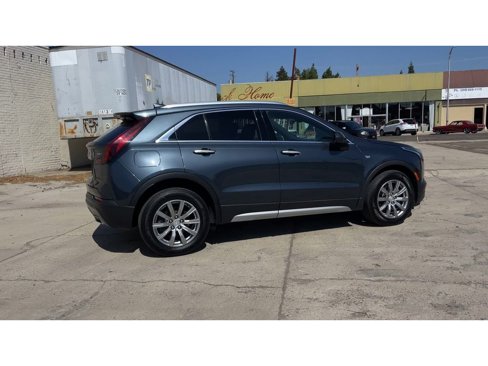 Used 2020 Cadillac XT4 Premium Luxury image 3