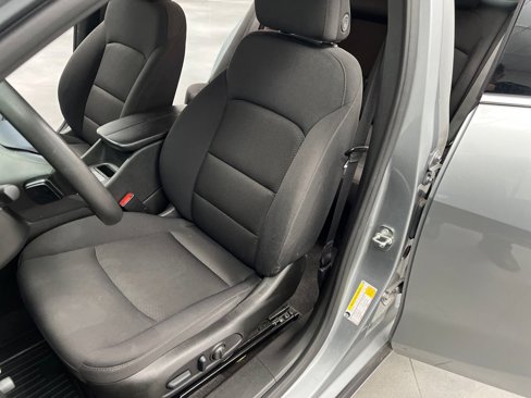 Used 2024 Chevrolet Malibu LT image 9