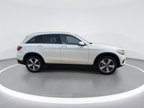 Used 2018 Mercedes-Benz GLC 300 4MATIC image 9