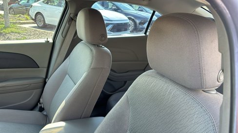 Used 2015 Chevrolet Malibu LS image 24