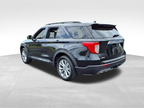 Used 2020 Ford Explorer XLT w/ Equipment Group 202A image 25