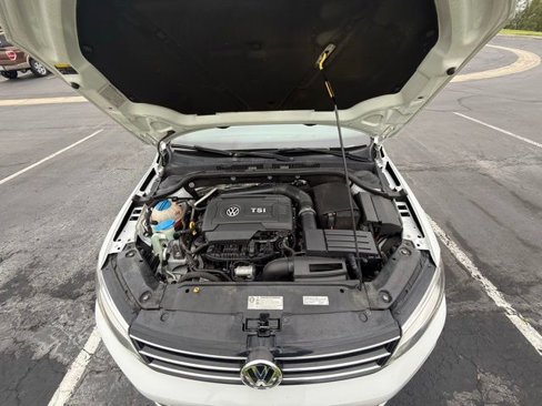 Used 2016 Volkswagen Jetta Sport image 29