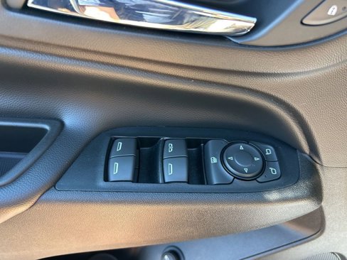 Used 2018 Chevrolet Equinox LT image 21