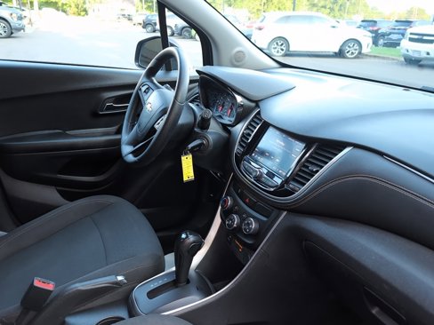 Used 2021 Chevrolet Trax LS w/ Tint and Cruise Package image 7