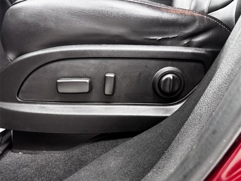 Used 2017 Chevrolet Traverse LT image 18
