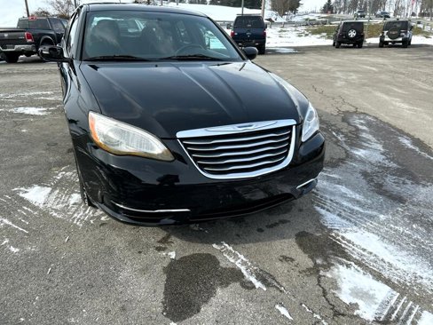 Used 2012 Chrysler 200 Touring image 2