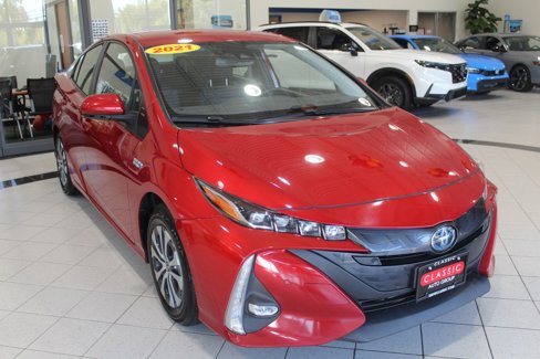 Used 2021 Toyota Prius Prime Limited image 3