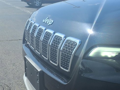 Used 2021 Jeep Cherokee Limited image 21
