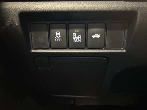 Used 2016 Toyota Avalon XLE Premium image 17