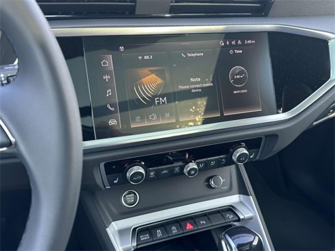 New 2025 Audi Q3 2.0T Premium image 11