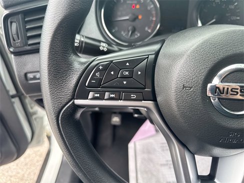 Used 2018 Nissan Rogue S image 31