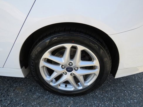 Used 2014 Ford Fusion SE image 28