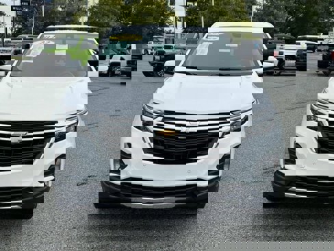 Used 2022 Chevrolet Equinox LT image 2